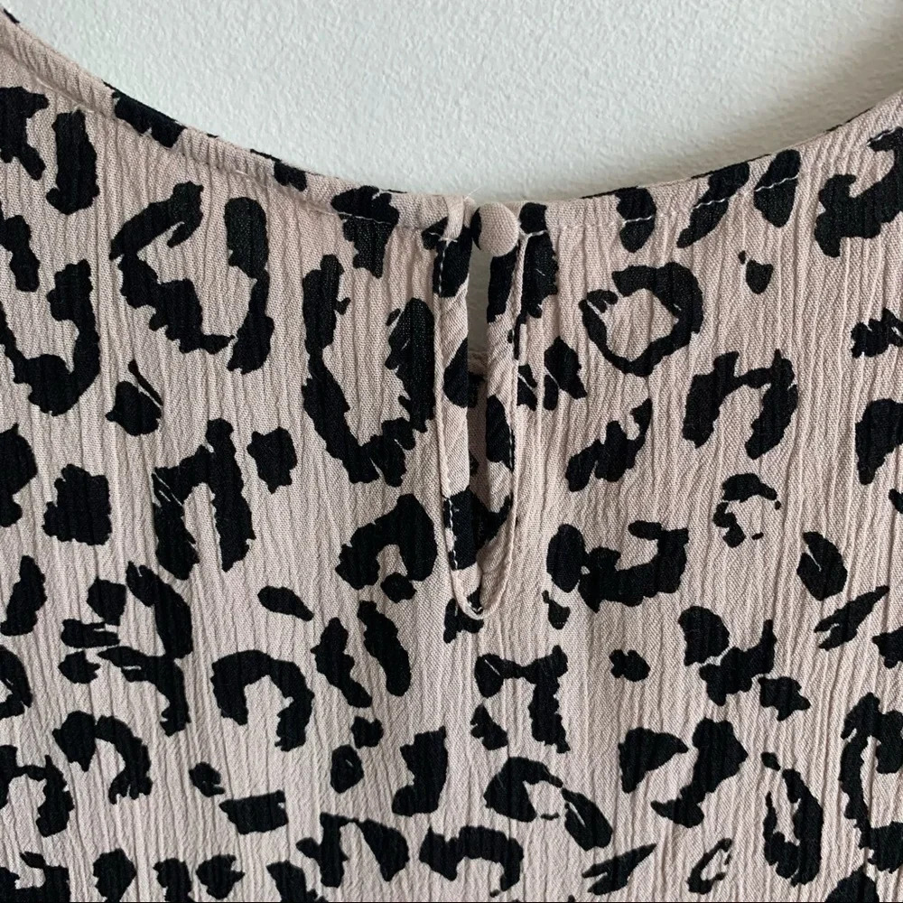 Andree by Unit Leopard Short Sleeve Top Tassel - Picture 7 of 7